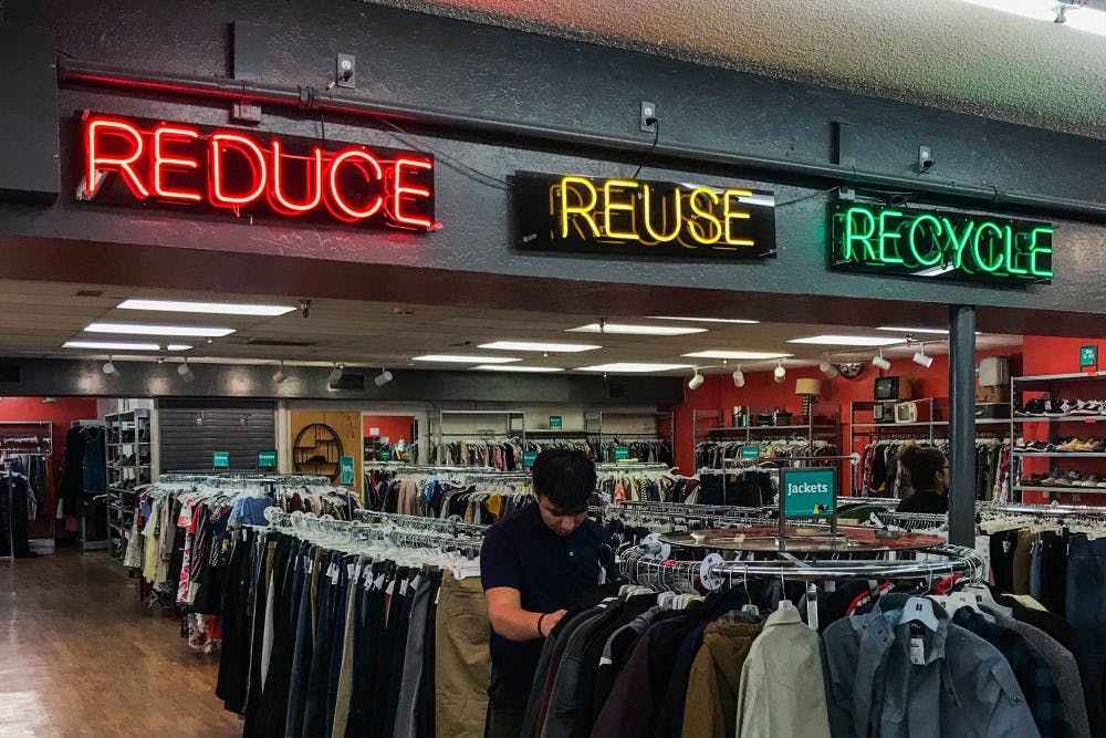 5 Reasons Everyone Should Thrift